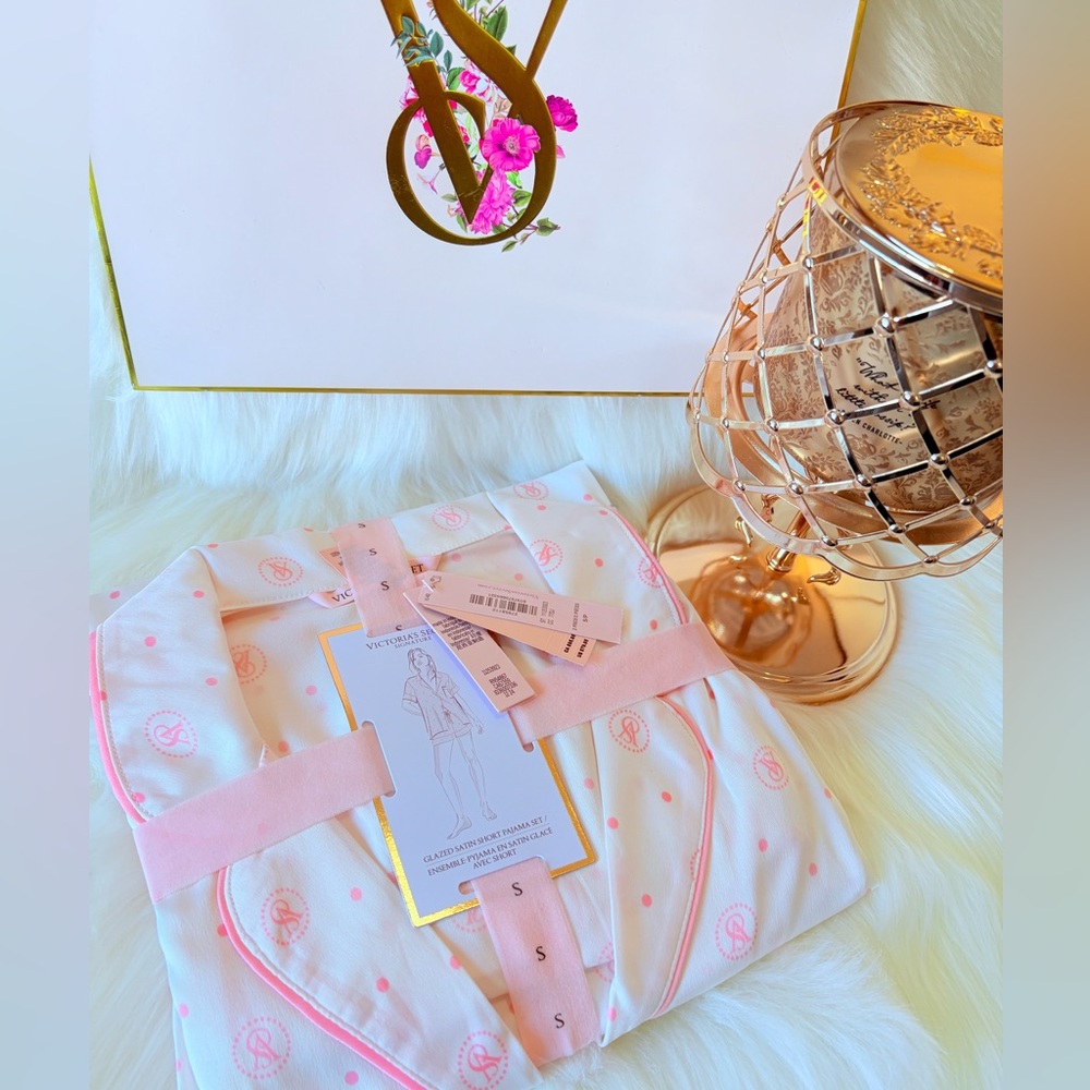 🩷🩷NWT VS Pink Polka Dot Pajama Set🩷🩷